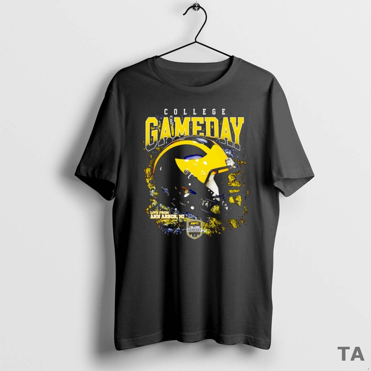 Top Michigan Wolverines College Gameday 2025 Helmet T Shirt Sweater