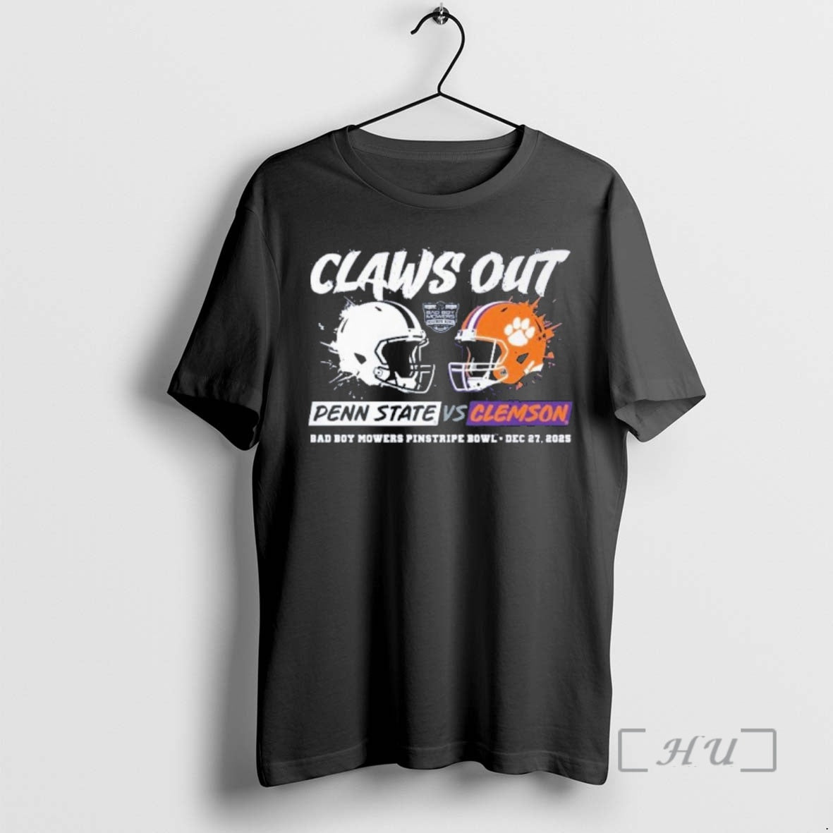 Officials Penn State Vs Clemson 2025 Pinstripe Bowl Claws Out Dueling Helmets Premium T Shirts